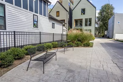 2467 Tremont Avenue, Loveland, OH 44113 - Photo 41