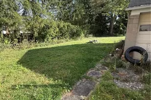 1945 Norwood St NW, Warren, OH 44485 - Photo 5