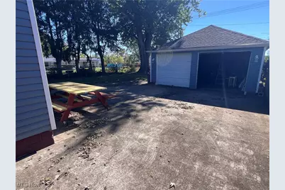 1350 Maplewood Drive, Zanesville, OH 43701 - Photo 7