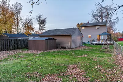 34152 Oak Knoll Street, Eastlake, OH 44095 - Photo 27