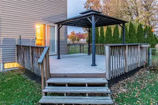 34152 Oak Knoll St, Eastlake, OH 44095 - Photo 5