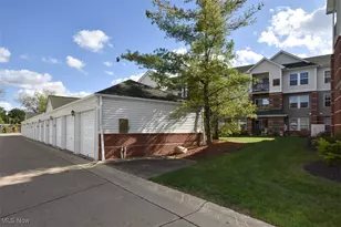 23002 Chandlers Ln, Olmsted Falls, OH 44138 - Photo 27