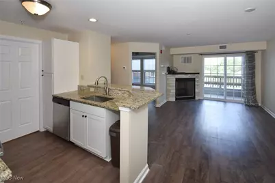 23002 Chandlers Lane #221, Olmsted Falls, OH 44138 - Photo 11