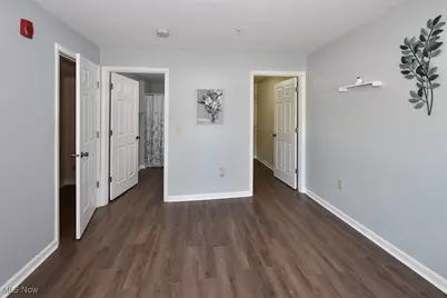 23002 Chandlers Lane #221, Olmsted Falls, OH 44138 - Photo 17