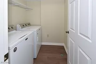 23002 Chandlers Ln, Olmsted Falls, OH 44138 - Photo 23