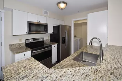 23002 Chandlers Lane #221, Olmsted Falls, OH 44138 - Photo 9