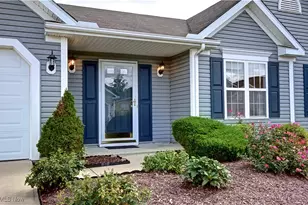 327 Breckenridge Ovl, Elyria, OH 44035 - Photo 3