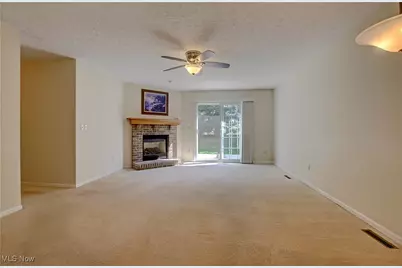 327 Breckenridge Oval, Elyria, OH 44035 - Photo 5