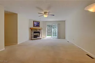 327 Breckenridge Ovl, Elyria, OH 44035 - Photo 5