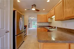 327 Breckenridge Ovl, Elyria, OH 44035 - Photo 11