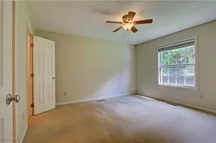 327 Breckenridge Ovl, Elyria, OH 44035 - Photo 17