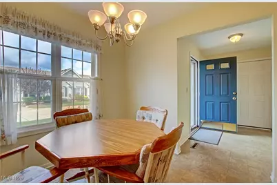 327 Breckenridge Oval, Elyria, OH 44035 - Photo 9