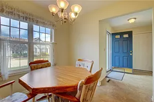 327 Breckenridge Ovl, Elyria, OH 44035 - Photo 9