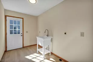 9840 Johnnycake Ridge Rd, Mentor, OH 44060 - Photo 19