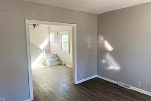 1017 Washington Ave, Lorain, OH 44052 - Photo 5