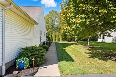601 E Western Reserve Road #701, Poland, OH 44514 - Photo 5