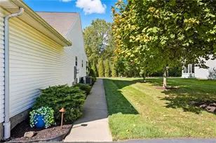 601 E Western Reserve Rd, Poland, OH 44514 - Photo 5