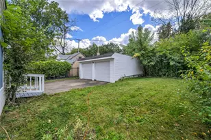 17008 Throckley Ave, Loveland, OH 44128 - Photo 7