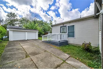 17008 Throckley Avenue, Loveland, OH 44128 - Photo 5