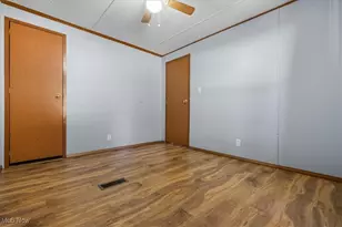 13533 Emerson Ave, Williamstown, WV 26187 - Photo 35