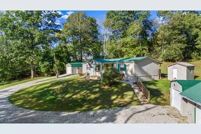 13533 Emerson Avenue, Williamstown, WV 26187 - Photo 5