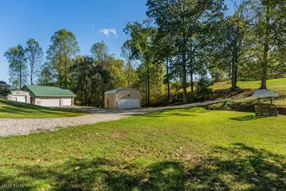 13533 Emerson Avenue, Williamstown, WV 26187 - Photo 25