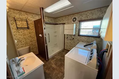 621 Newport Avenue, Uhrichsville, OH 44683 - Photo 21