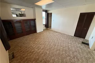 621 Newport Ave, Uhrichsville, OH 44683 - Photo 27