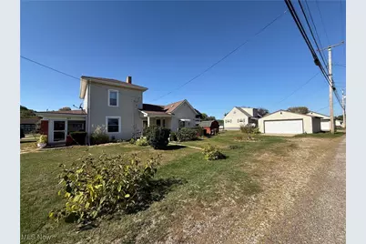 621 Newport Avenue, Uhrichsville, OH 44683 - Photo 9