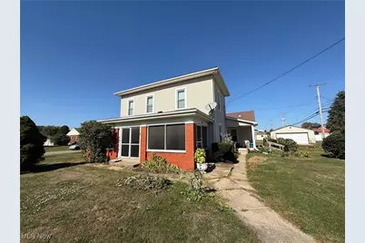 621 Newport Avenue, Uhrichsville, OH 44683 - Photo 5