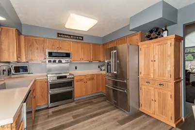 5418 Pebble Creek Lane, Painesville, OH 44077 - Photo 11