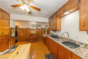 9770 Wrenwood Dr, Kirtland, OH 44094 - Photo 7