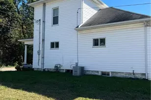 346 N Bridge St, Newcomerstown, OH 43832 - Photo 17