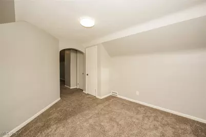 21051 Westport Avenue, Euclid, OH 44123 - Photo 9