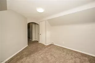 21051 Westport Ave, Euclid, OH 44123 - Photo 9