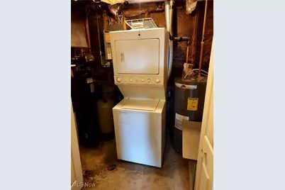 1990 Belfort Avenue NE, Louisville, OH 44641 - Photo 25