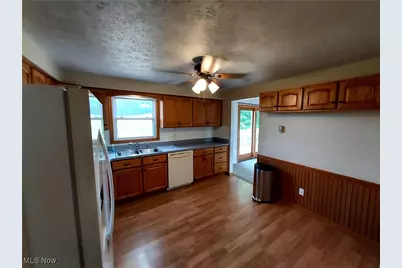 1990 Belfort Avenue NE, Louisville, OH 44641 - Photo 7