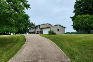 1990 Belfort Ave NE, Louisville, OH 44641 - Photo 3