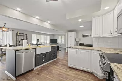 218 Moreland Drive, Canfield, OH 44406 - Photo 7