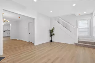 2066 W 105th St, Loveland, OH 44102 - Photo 7