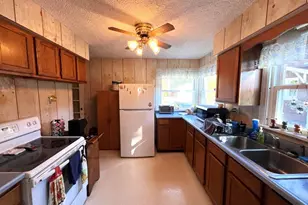 1136 Parkway Blvd, Alliance, OH 44601 - Photo 5