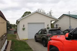 56 3rd St, Rayland, OH 43943 - Photo 7