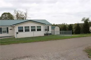 56 3rd St, Rayland, OH 43943 - Photo 3