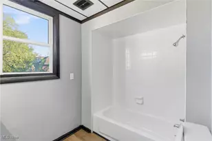 144 Wildon Ave, Steubenville, OH 43952 - Photo 15