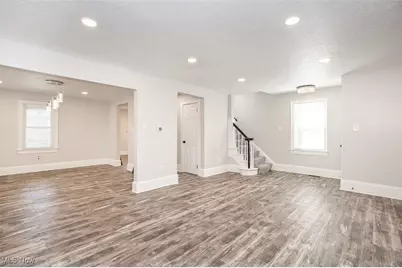 693 Roslyn Avenue, Akron, OH 44320 - Photo 7