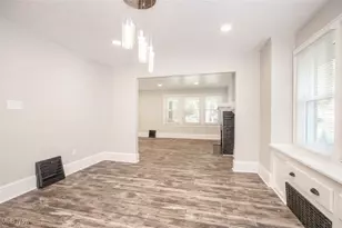 693 Roslyn Ave, Akron, OH 44320 - Photo 9