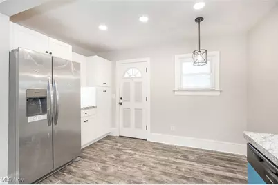 693 Roslyn Avenue, Akron, OH 44320 - Photo 11