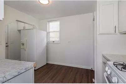 17710 Crestland Road, Loveland, OH 44119 - Photo 9