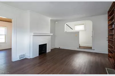 17710 Crestland Road, Loveland, OH 44119 - Photo 5