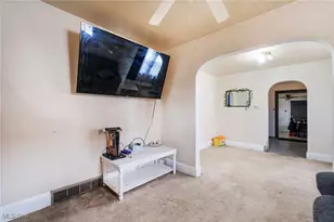 1633 Wakefield Ave, Youngstown, OH 44514 - Photo 11